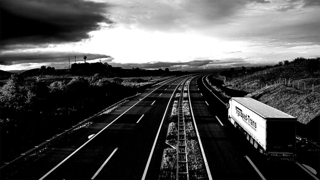 transporte corporativo ciclo vida vehículos Programa Auto+: ayudas para empresas y autónomos para adquirir vehículos electrificados